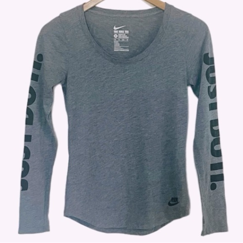 Women's Like New Nike Just Do It Long Sleeve Tee in Grey and Black Size XS